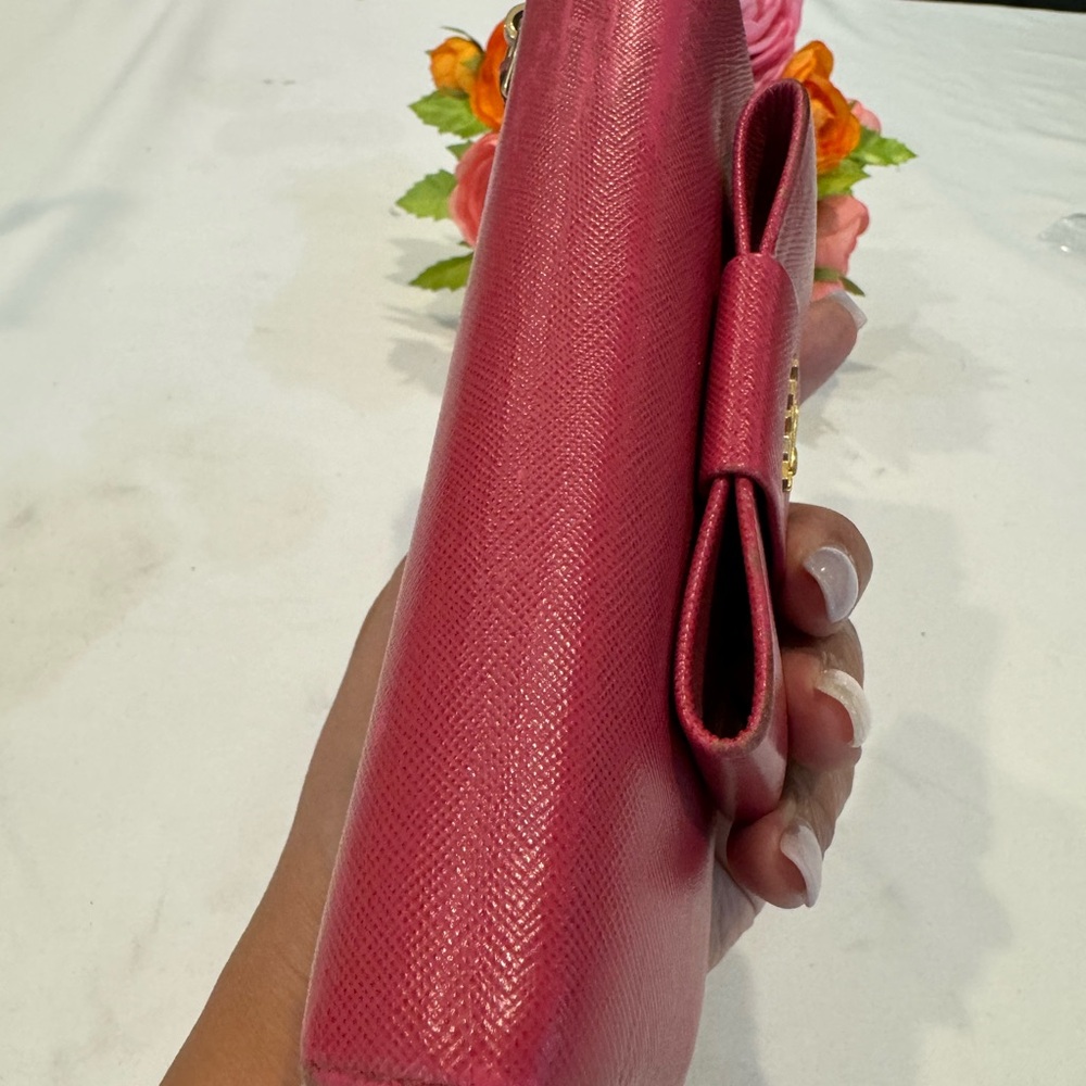 Authentic Prada wallet - Picture 14 of 15